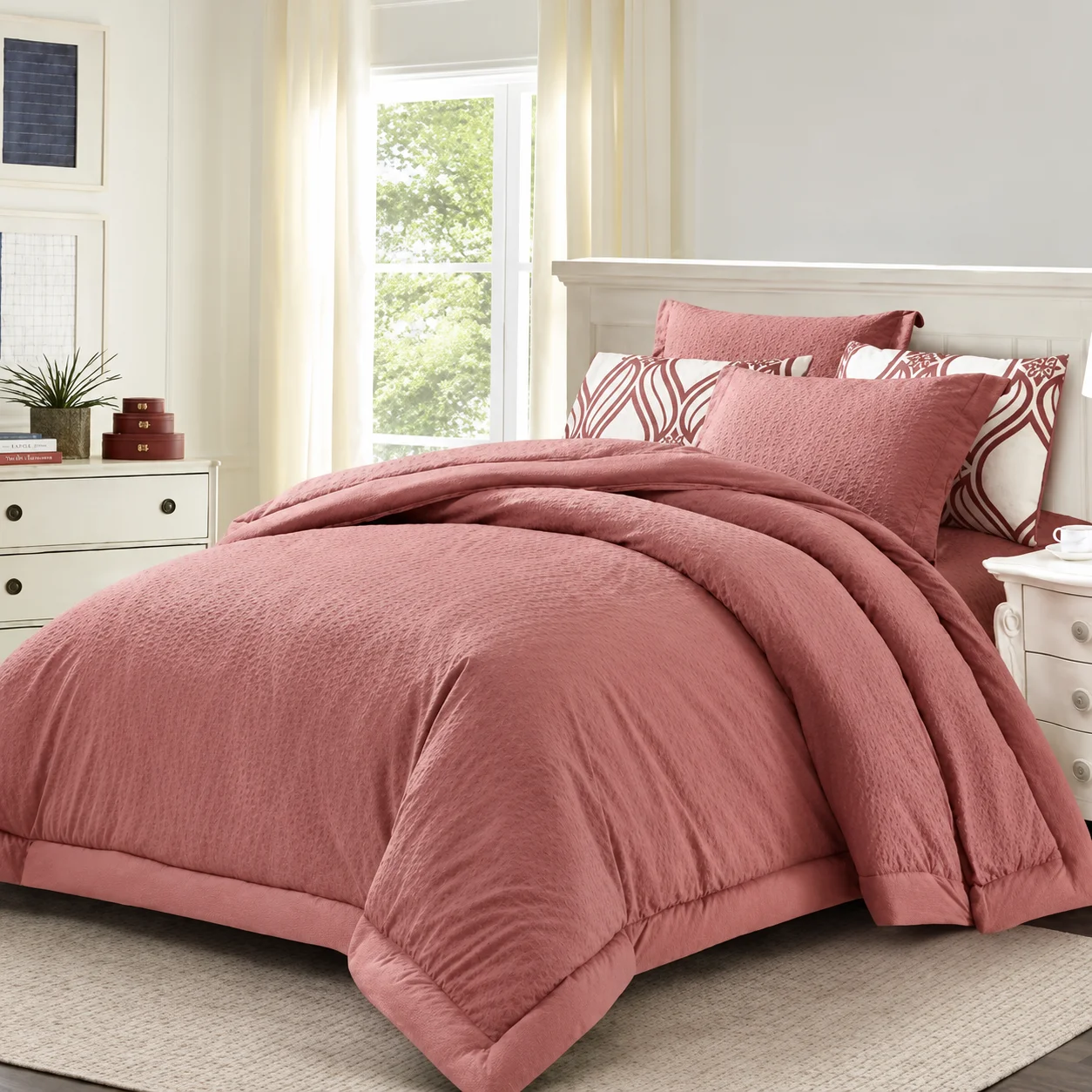 Yara comforter set